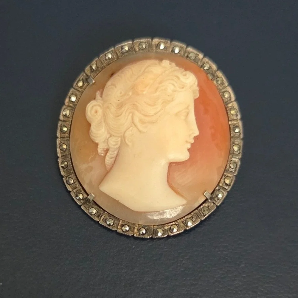 Vintage Art‎ Deco Shell Cameo Brooch Pendant 900 Silver Marcasite Hand Carved